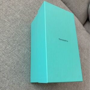 tiffany box for glasses